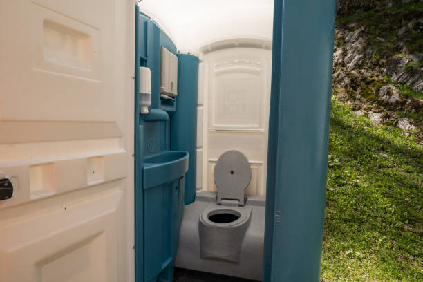 Portable Toilet Options We Offer in Elkhart, KS
